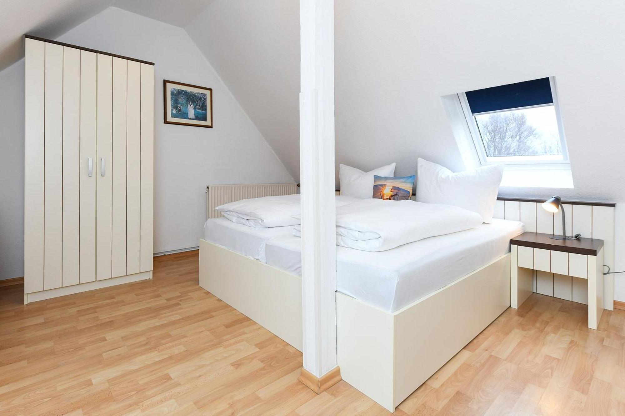 Ferienwohnungen Im Haus Strandkorb Bensersiel Exteriör bild